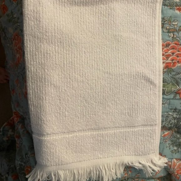 The Beach People Other - The Beach People Luxe Bath Mat in White - Seconds